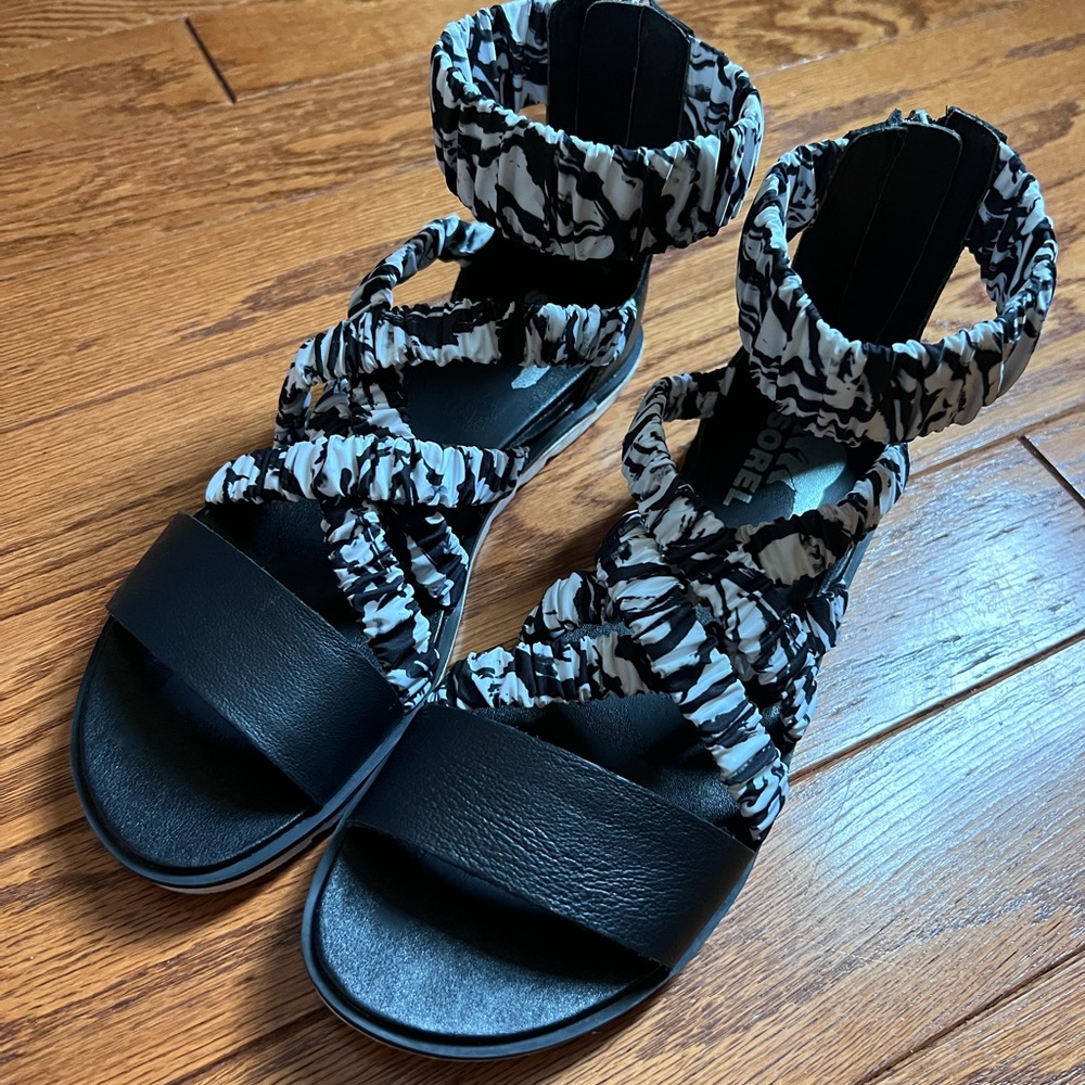 Sorel Ella II ankle strap sandal. Size 8
